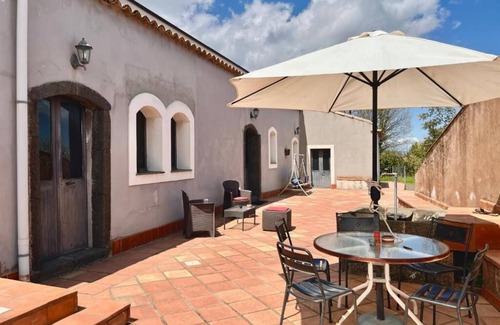 Mascali Casa | Oasis of Relaxation on Etna - Country House with Independent Suites, Pet-Friendly