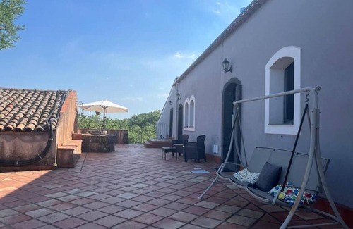 Mascali Casa | Oasis of Relaxation on Etna - Country House with Independent Suites, Pet-Friendly