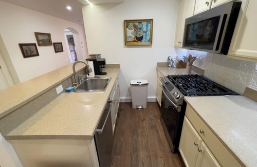Connecticut Ave - K Street Casa | Oasis on O Street - Full Floor Apartment - Logan/Dupont, near White House