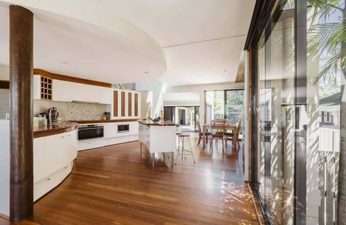 Vincentia Casa | Oasis on the Beach :: Al otro lado de la carretera de la playa, excelentes vistas de Jervis Bay