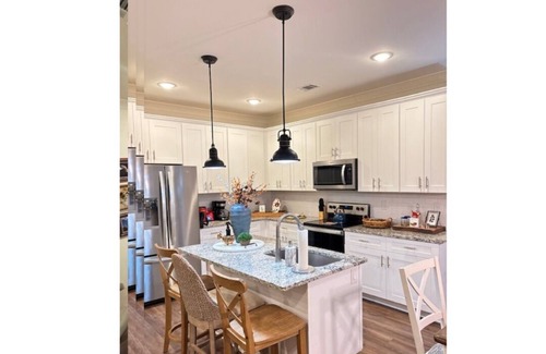 Auburn - Opelika Casa | Oasis on the Plains is a beautiful, spacious 3 bedroom retreat.