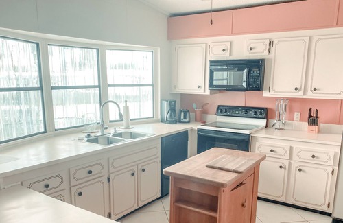 Pembroke Park Casa | Oasis on the water with amazing view