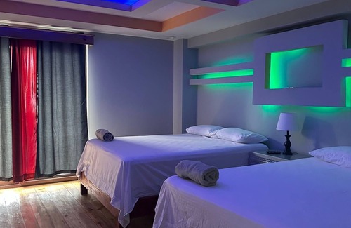 Tela Hotel | Oasis Paradise Hotel