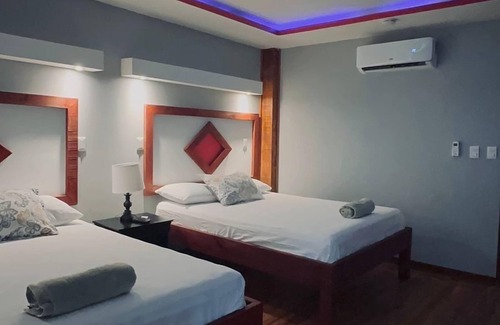 Tela Hotel | Oasis Paradise Hotel