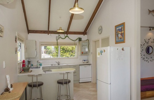 Tairua Cabaña | Oasis Tairua - Tairua Holiday Home
