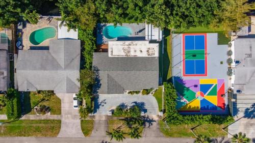 Ojus Casa | Oasis Tropical Villa Glamhomes