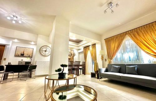 Heraklion Apartamento | Oasis Urban 3-Bedroom Apartment with private patio