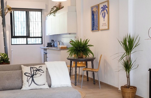 Elche Apartamento | Oasis Urbano Elche - Terraza y Vistas al Palmeral