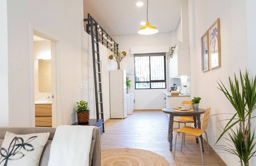 Elche Apartamento | Oasis Urbano Elche - Terraza y Vistas al Palmeral
