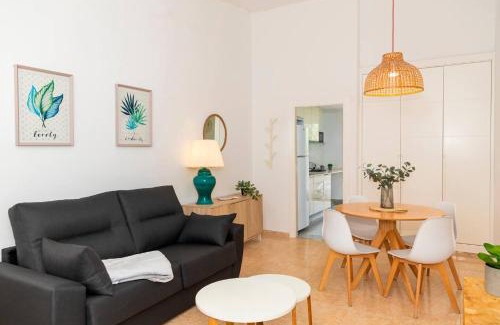 Urbanización Puerto de Estepona Apartamento | Oasis verde junto al mar en Estepona