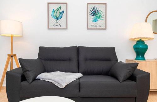 Urbanización Puerto de Estepona Apartamento | Oasis verde junto al mar en Estepona