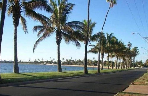South Carnarvon Casa | Oasis Waterfront Holiday Home