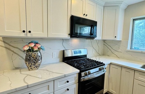 George Bush Park/Eldridge Casa | Oasis with Pool and Jacuzzi