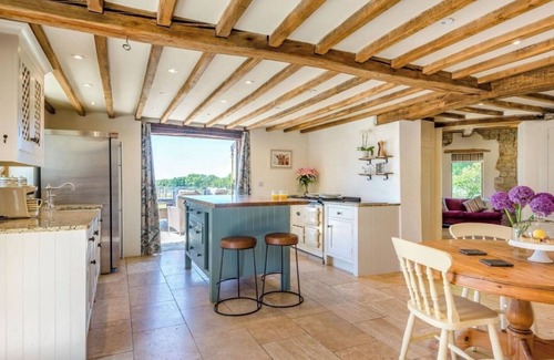 Alton Cabaña | Oast House - Otium Wine Estate
