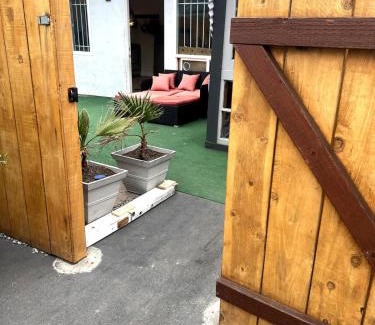 Ocean Beach Apartamento | OB Getaway Fenced Yard, Walk to Beach & Cafes