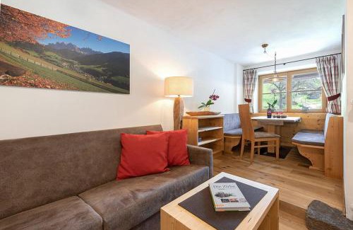 Funes Apartamento | Oberglarzhof App Zirbel