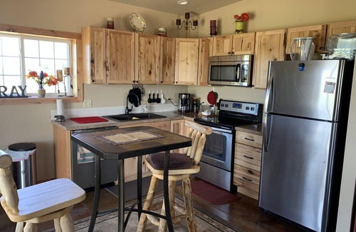 Lamar Casa | O’Bryans’ Copper Cabin at the River Place.