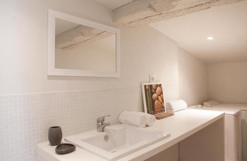 Saint-Michel Apartamento | Observance 2 bedroom duplex apartment