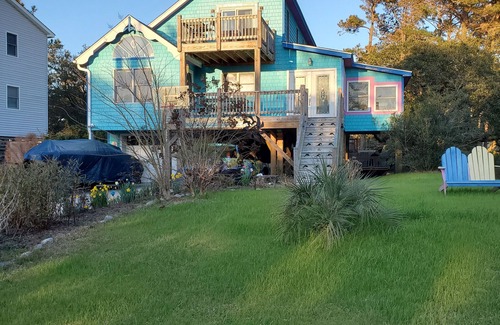 Colington Casa | OBX~Sunset View~Gazebo~Bike Path~Walk to Beach~Free Bikes & Kayaks~Super Clean!!