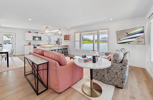 Little Salisbury Casa | OC Landmark! Endless Water Views & Unmatched Style