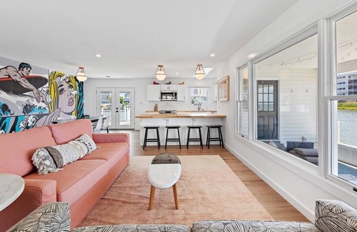 Little Salisbury Casa | OC Landmark! Endless Water Views & Unmatched Style