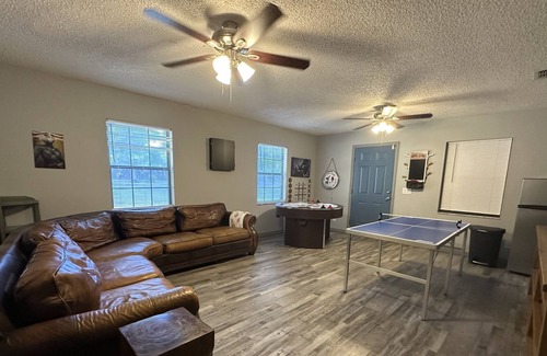Fellowship Casa | Ocala Country House, pool, game room & playground,10 min to WEC!