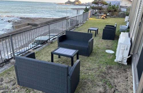 Kamogawa Apartamento | OceanフロントYASHIRO鴨川 目の前に海が広がる広々一軒家貸切 11名