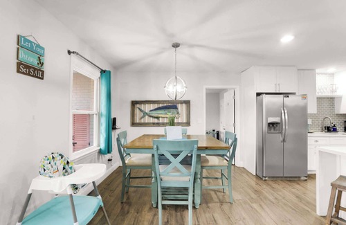 Fort Walton Beach Casa | Ocean | 5 Beds, Pickleball, Arcade, Grill & Beach!