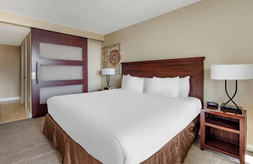 Northeast Virginia Beach Complejo | Ocean Beach Club Virginia Beach - 3 BEDROOM OCEAN FRONT SUITE W/3 KING BEDS