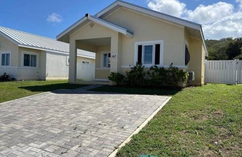 Lucea Casa | Ocean Blue Villa in Lucea