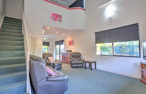 Exmouth Villa | Ocean Breeze - 3 bedroom, 2 bathroom villa