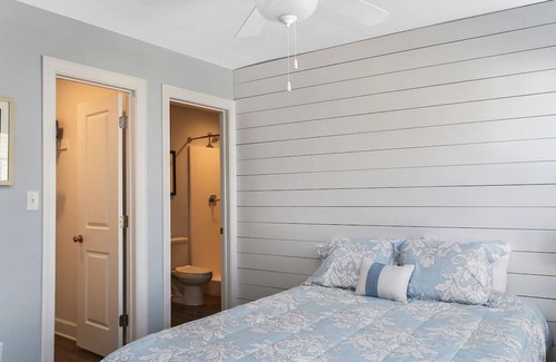 Northeast Virginia Beach Casa | Ocean Breeze 4 Minutes from the Beach