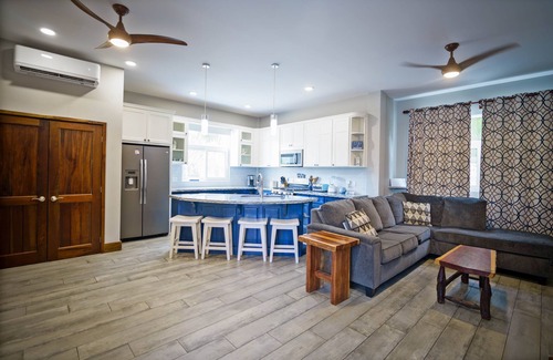 Placentia Hotel | Ocean Breeze