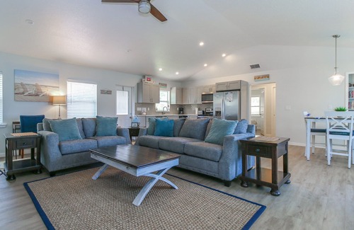 Melbourne Beach Cabaña | Ocean Breeze Cottage