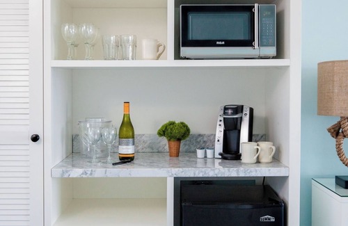 Cape May Casa | Ocean Breeze & Easy Living – Outdoor Pool, Bikes & Beachfront Relaxation