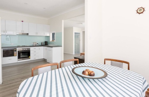 Werri Beach Casa | Ocean Breeze - Family Escape - Se aceptan mascotas, cerca de la playa