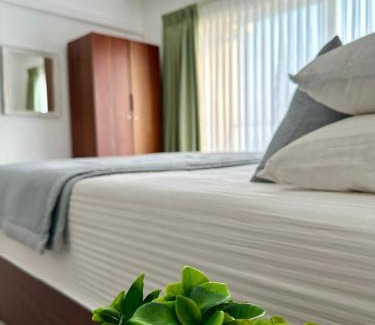 Negombo Apartamento | Ocean Breeze Hotel Residencies BritLanka Apartments Negombo