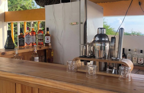 Bacnotan Cabaña | Ocean Breeze - Local Cottage