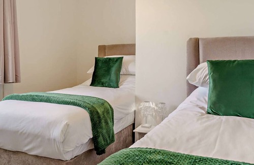 Port-Eynon Casa | Ocean Breeze - Rhossili Sunset Suite