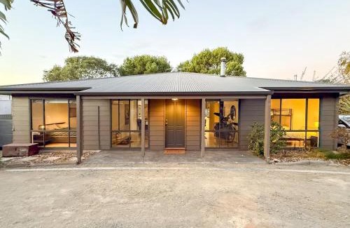Port Willunga Casa | Ocean Breeze Stylish 4BR Retreat
