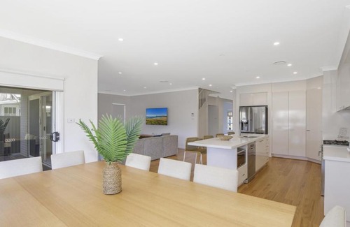 Umina Beach Casa | Ocean Breeze - Umina Beach