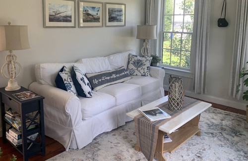Cape Porpoise Cabaña | “Ocean Breezes”, a charming 1860’s New England Cottage.