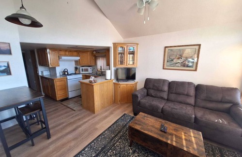 Smith River Cabina | Ocean Cabin 1 with Private Jacuzzi
