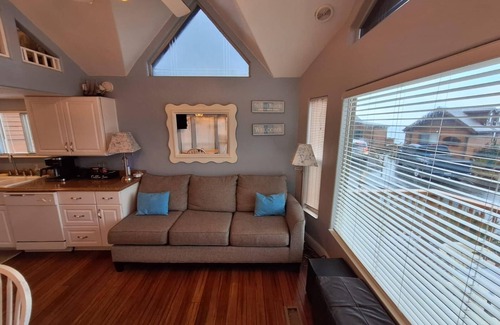 Smith River Cabina | Ocean Cabin 23 is a cozy seaside bungalow with loft, limited ocean views, and private beach. Hot tub temporarily unavailable