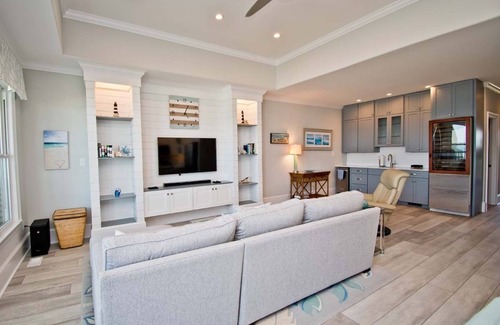 Indian Beach Condominio | Ocean Club G301, Oceanfront Condo in Indian Beach, NC!