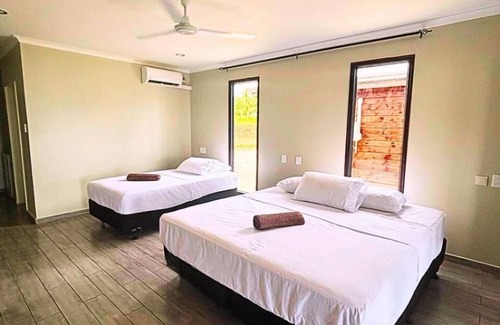 Siumu Hotel | Ocean Club Maninoa: Super King & King Single Comfort Unit 4