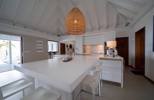 Terre Neuve Villa | Ocean Five (2/5 Rooms)