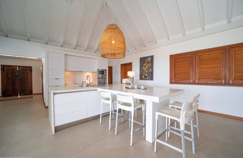 Terre Neuve Villa | Ocean Five (2/5 Rooms)