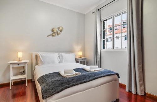 Gaula Casa | Ocean Flyby