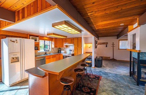 Ucluelet Cabaña | Ocean Friendly Amenities & Hot Tub